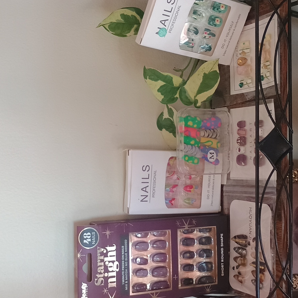 Press On Nails Assortment